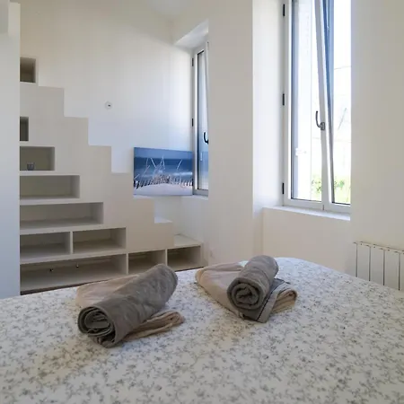 Maison Sablaise Renovee Avec Gout, Idealement Situee, Proche Et Commerces Quartier Arago - 6 Personnes *