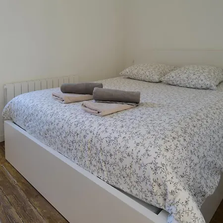 Σπίτι διακοπών Maison Sablaise Renovee Avec Gout, Idealement Situee, Proche Et Commerces Quartier Arago - 6 Personnes *